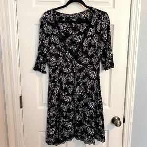 Hot Topic Brand Black Floral Skull Dress Size Large